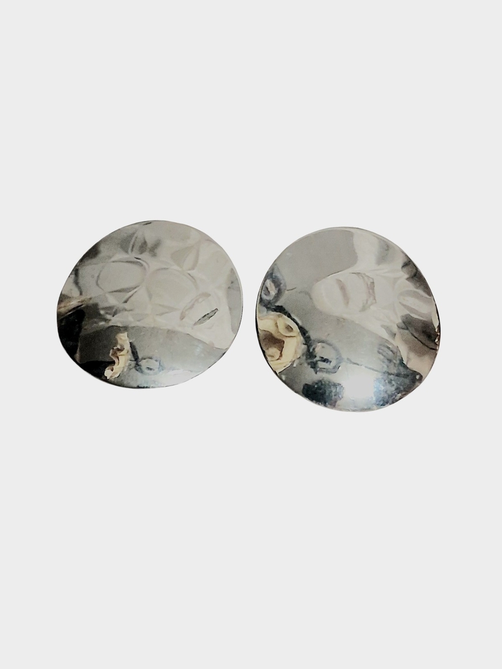 Vintage Silver Tone Hammered Disc Clip On Earrings Round